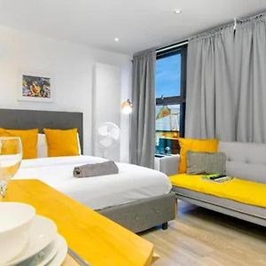 Studio met een King Size Bed